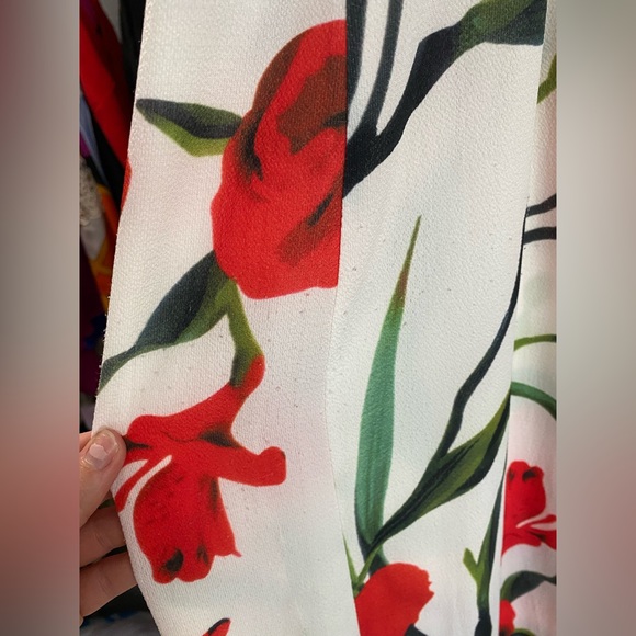 Flower Dress/jumpsuit. Size medium . Good condition - Picture 5 of 5